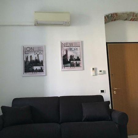 Station'S Windows Apartment ลาสเปเซีย ภายนอก รูปภาพ