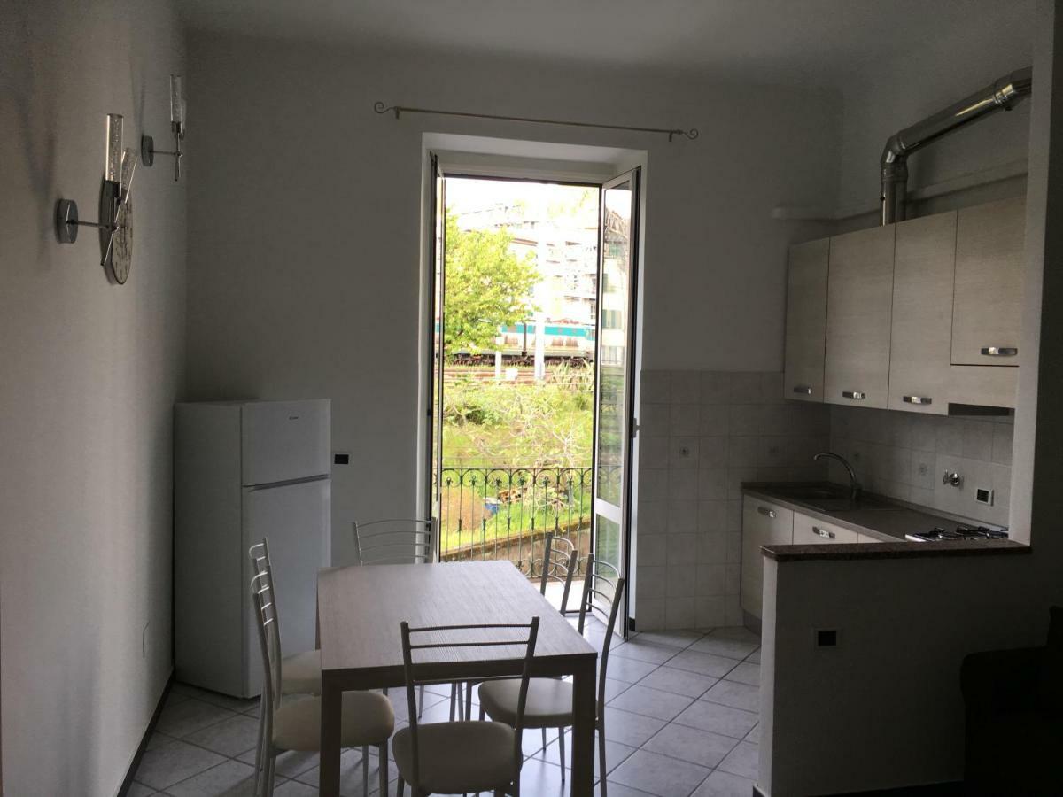 Station'S Windows Apartment ลาสเปเซีย ภายนอก รูปภาพ