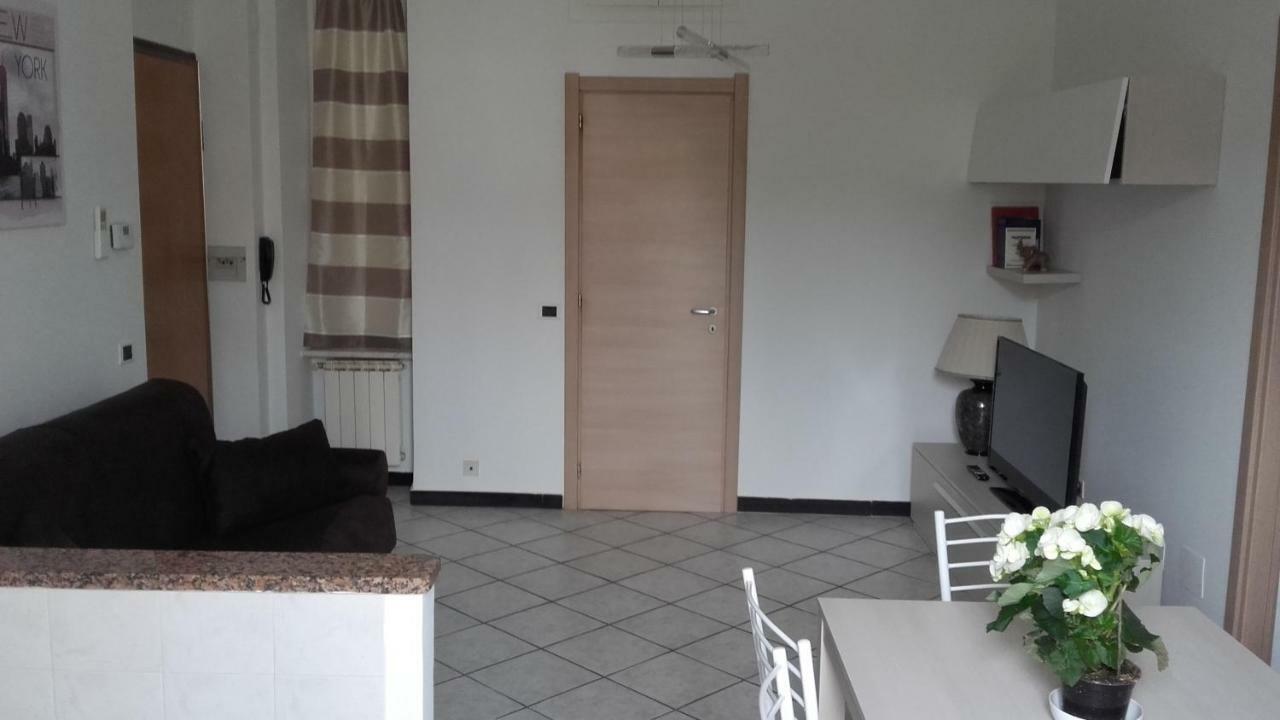 Station'S Windows Apartment ลาสเปเซีย ภายนอก รูปภาพ